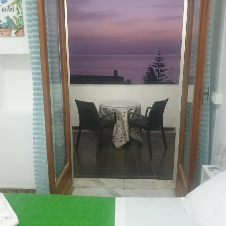 Homestay Eolie House Tropea