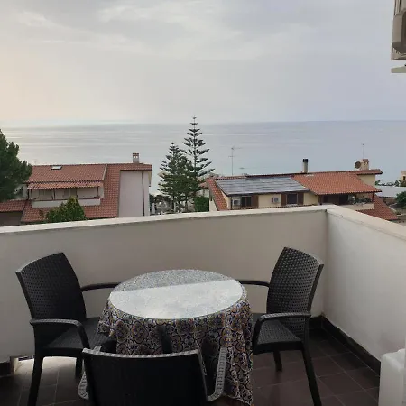 Homestay Eolie House Tropea