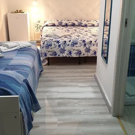 Séjour chez l'habitant Eolie House - Sea View *