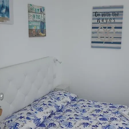 Séjour chez l'habitant Eolie House - Sea View *